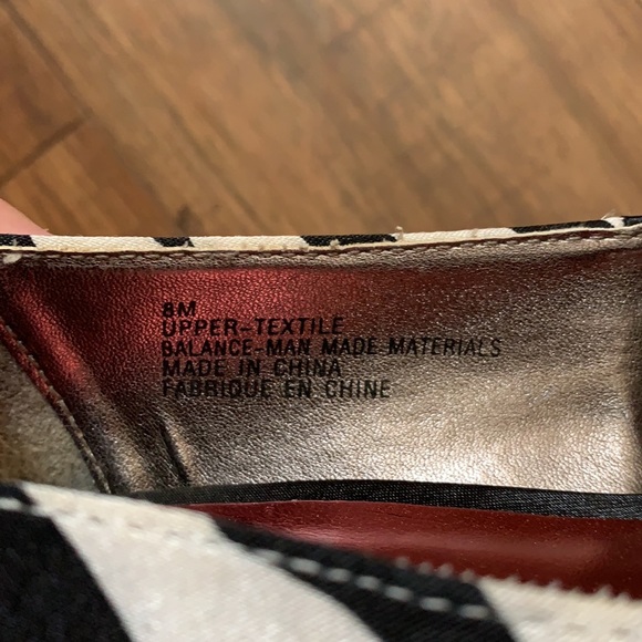 2/$40 Zebra print 4.5 inch heels - Picture 4 of 4